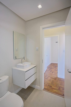 Imagem Imóvel com 2 Quartos à Venda, em Moinhos De Vento - Porto Alegre Imagem Imóvel com 2 Quartos à Venda, em Moinhos De Vento - Porto Alegre