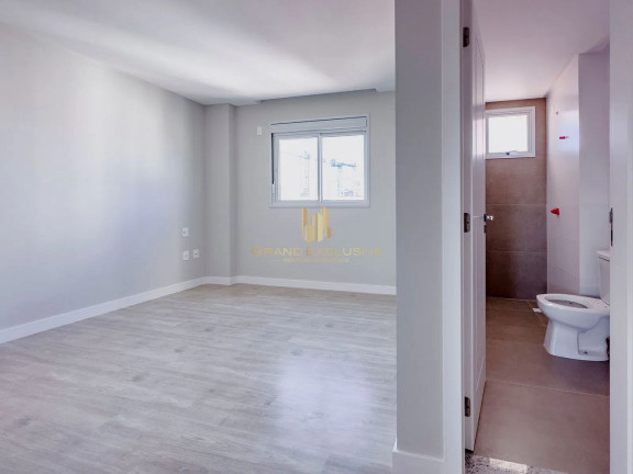 Imagem Apartamento com 3 Quartos à Venda, 135 m² em Centro - Balneário Camboriú Imagem Apartamento com 3 Quartos à Venda, 135 m² em Centro - Balneário Camboriú
