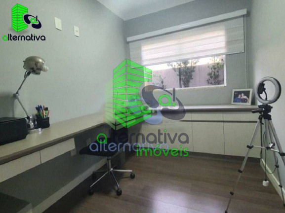 Imagem Casa com 3 Quartos à Venda, 265 m² em Parque São Luís - Taubaté