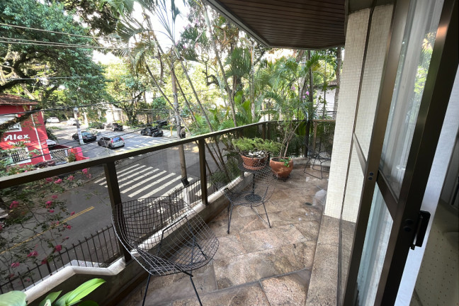Apartamento com 3 Quartos à Venda, 194 m² em Moema - São Paulo