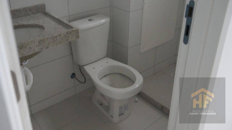 Imagem Apartamento com 3 Quartos à Venda, 66 m² em Espinheiro - Recife