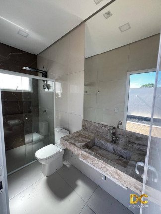 Imagem Casa de Condomínio com 3 Quartos à Venda, 220 m² em Petrópolis - Várzea Grande