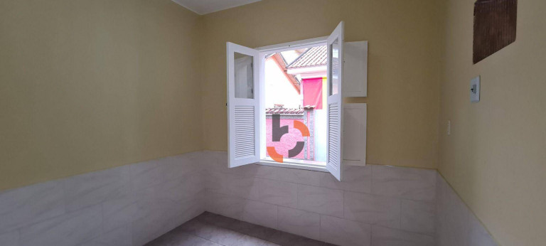 Imagem Casa com 2 Quartos à Venda ou Locação, 57 m² em Centro - Nilópolis Imagem Casa com 2 Quartos à Venda ou Locação, 57 m² em Centro - Nilópolis