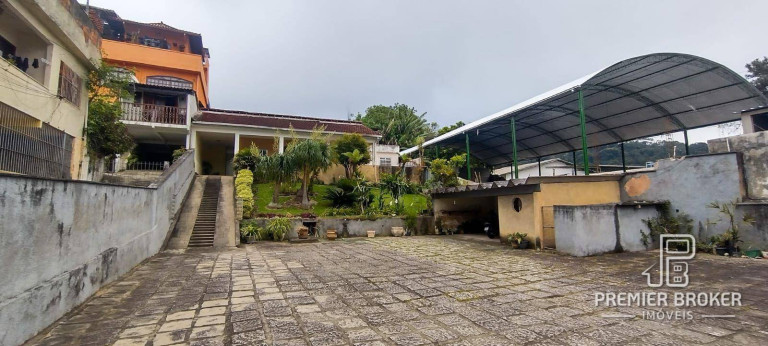 Casa com 4 Quartos à Venda, 134 m² em São Pedro - Teresópolis