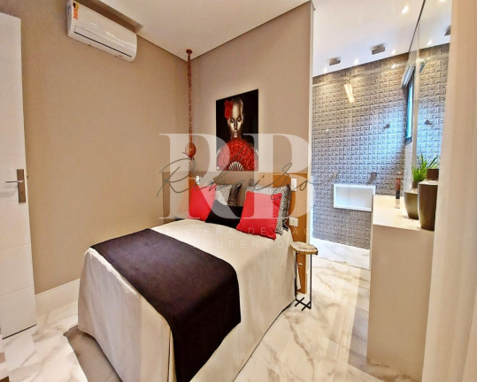 Imagem Imóvel com 6 Quartos à Venda, em Riviera - Bertioga Imagem Imóvel com 6 Quartos à Venda, em Riviera - Bertioga