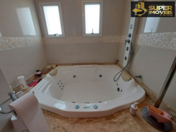 Imagem Casa com 4 Quartos à Venda, 360 m² em Centro - Pelotas