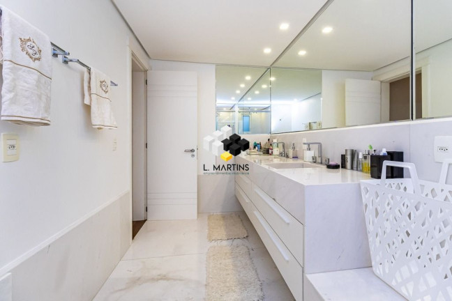 Imagem Apartamento com 3 Quartos à Venda, 223 m² em Bela Vista - Porto Alegre Imagem Apartamento com 3 Quartos à Venda, 223 m² em Bela Vista - Porto Alegre