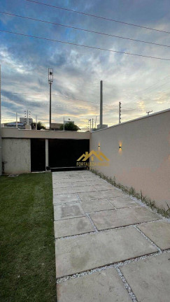 Imagem Imóvel com 4 Quartos à Venda, 134 m² em Eusébio - Eusébio Imagem Imóvel com 4 Quartos à Venda, 134 m² em Eusébio - Eusébio