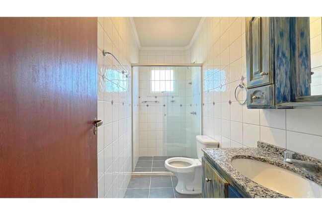 Imagem Casa com 3 Quartos à Venda, 273 m² em Cavalhada - Porto Alegre Imagem Casa com 3 Quartos à Venda, 273 m² em Cavalhada - Porto Alegre
