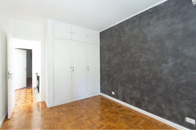 Imagem Casa com 3 Quartos à Venda, em Moema - São Paulo Imagem Casa com 3 Quartos à Venda, em Moema - São Paulo