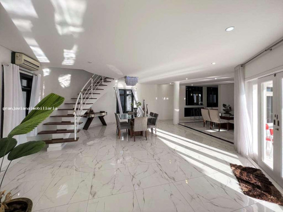 Imagem Casa à Venda, em São Paulo 2 - Cotia Imagem Casa à Venda, em São Paulo 2 - Cotia