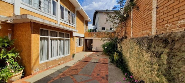 Imagem Casa com 4 Quartos à Venda, 171 m² em Vila Santista - Atibaia Imagem Casa com 4 Quartos à Venda, 171 m² em Vila Santista - Atibaia