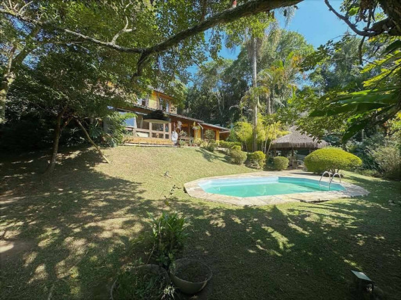 Casa com 4 Quartos à Venda,  em Chácara Santa Lúcia - Carapicuíba