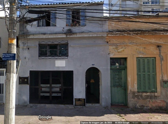 Imagem Casa com 4 Quartos à Venda, 199 m² em Menino Deus - Porto Alegre Imagem Casa com 4 Quartos à Venda, 199 m² em Menino Deus - Porto Alegre