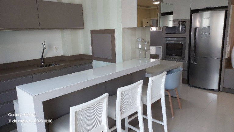 Imagem Apartamento com 3 Quartos à Venda, 130 m² em Centro - Balneário Camboriú Imagem Apartamento com 3 Quartos à Venda, 130 m² em Centro - Balneário Camboriú