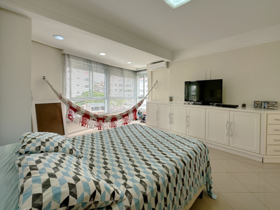 Imagem Casa com 3 Quartos à Venda, 334 m² em Capoeiras - Florianópolis Imagem Casa com 3 Quartos à Venda, 334 m² em Capoeiras - Florianópolis