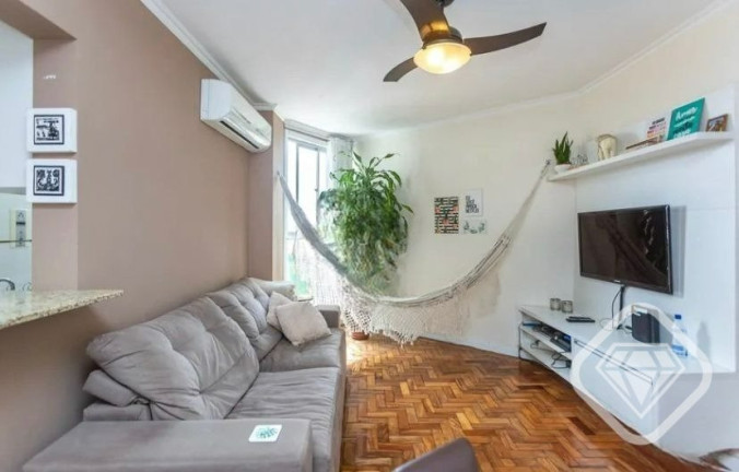 Imagem Apartamento com 3 Quartos à Venda, em Cristal - Porto Alegre Imagem Apartamento com 3 Quartos à Venda, em Cristal - Porto Alegre