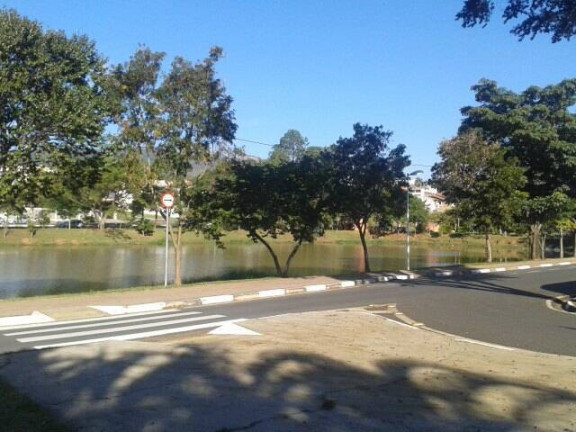 Imagem Casa com 3 Quartos à Venda, 710 m² em Jardim Do Lago - Atibaia Imagem Casa com 3 Quartos à Venda, 710 m² em Jardim Do Lago - Atibaia
