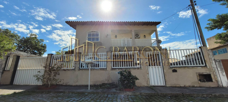Imagem Casa com 5 Quartos à Venda, 240 m² em Centro - São Pedro Da Aldeia Imagem Casa com 5 Quartos à Venda, 240 m² em Centro - São Pedro Da Aldeia
