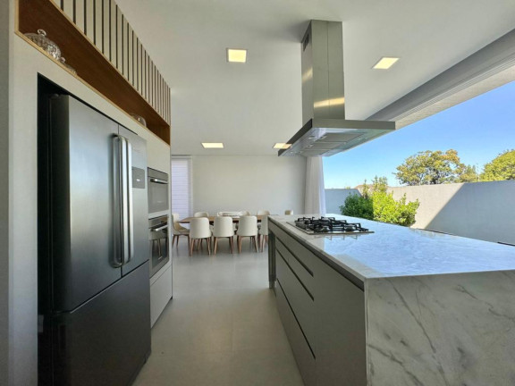 Imagem Casa com 4 Quartos à Venda, em -- - Capao Da Canoa Imagem Casa com 4 Quartos à Venda, em -- - Capao Da Canoa