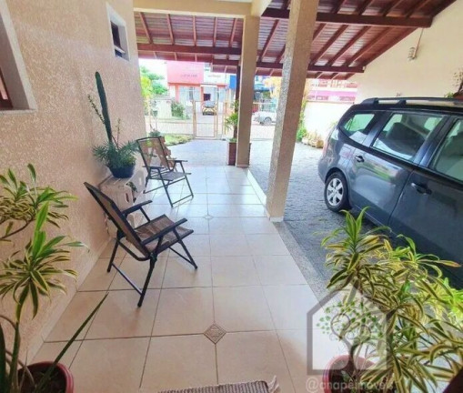 Imagem Casa com 4 Quartos à Venda, 370 m² em Carianos - Florianópolis Imagem Casa com 4 Quartos à Venda, 370 m² em Carianos - Florianópolis