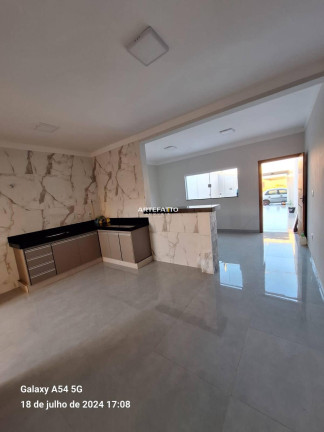 Imagem Casa com 2 Quartos à Venda, 70 m² Imagem Casa com 2 Quartos à Venda, 70 m²