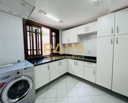 Imagem Casa com 5 Quartos à Venda, 406 m² em América - Joinville Imagem Casa com 5 Quartos à Venda, 406 m² em América - Joinville