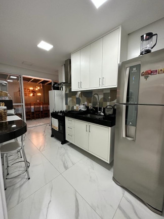 Imagem Apartamento com 3 Quartos à Venda, 198 m² em Centro - Guarapari Imagem Apartamento com 3 Quartos à Venda, 198 m² em Centro - Guarapari