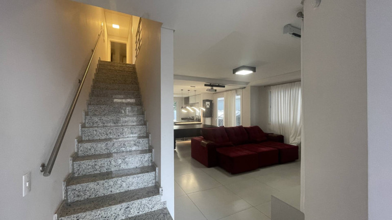 Imagem Casa com 4 Quartos à Venda, 189 m² em Jurerê - Florianópolis