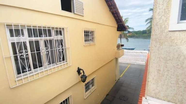 Imagem Casa com 4 Quartos à Venda, 97 m² em Portinho - Cabo Frio Imagem Casa com 4 Quartos à Venda, 97 m² em Portinho - Cabo Frio