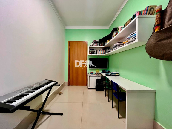 Imagem Casa com 4 Quartos à Venda, 300 m² em Setor Habitacional Vicente Pires - Brasília Imagem Casa com 4 Quartos à Venda, 300 m² em Setor Habitacional Vicente Pires - Brasília
