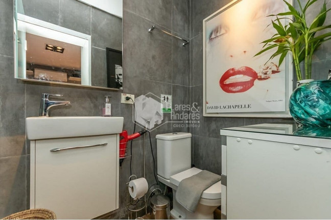 Imagem Casa com 3 Quartos à Venda, 200 m² em Vila Nova Conceição - São Paulo Imagem Casa com 3 Quartos à Venda, 200 m² em Vila Nova Conceição - São Paulo