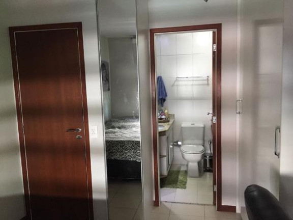 Imagem Imóvel com 3 Quartos à Venda, 118 m² em Icaraí - Niterói Imagem Imóvel com 3 Quartos à Venda, 118 m² em Icaraí - Niterói