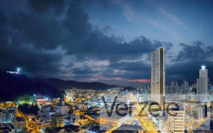 Apartamento com 4 Quartos à Venda, 141 m² em Centro - Balneário Camboriú