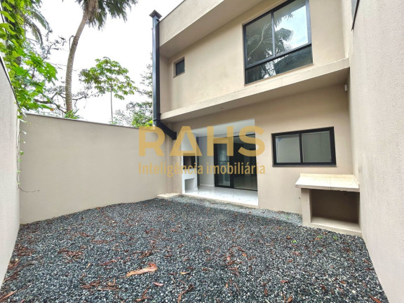 Imagem Casa com 3 Quartos à Venda, 158 m² em América - Joinville Imagem Casa com 3 Quartos à Venda, 158 m² em América - Joinville
