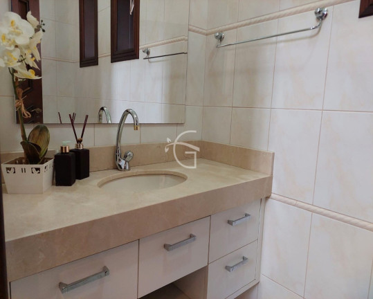 Imagem Casa com 4 Quartos à Venda,  em Santo Antônio - Joinville
