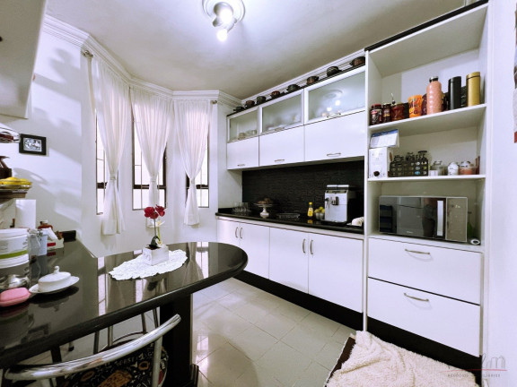 Imagem Casa com 3 Quartos à Venda, 360 m² em Itaguaçu - Florianópolis Imagem Casa com 3 Quartos à Venda, 360 m² em Itaguaçu - Florianópolis