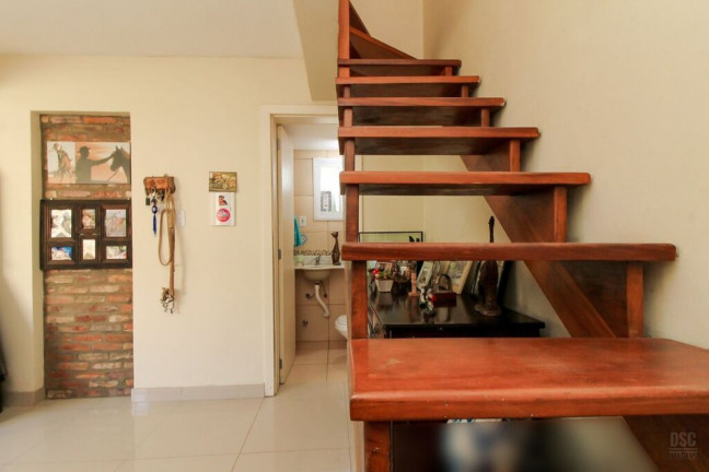 Imagem Imóvel com 3 Quartos à Venda, em Hípica - Porto Alegre Imagem Imóvel com 3 Quartos à Venda, em Hípica - Porto Alegre