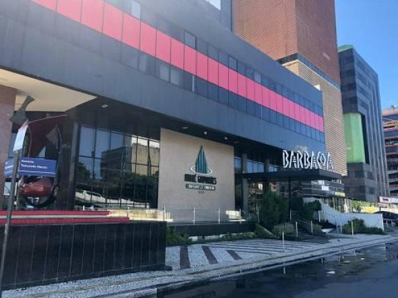 Imóvel Comercial à Venda, 33 m² em Caminho Das árvores - Salvador