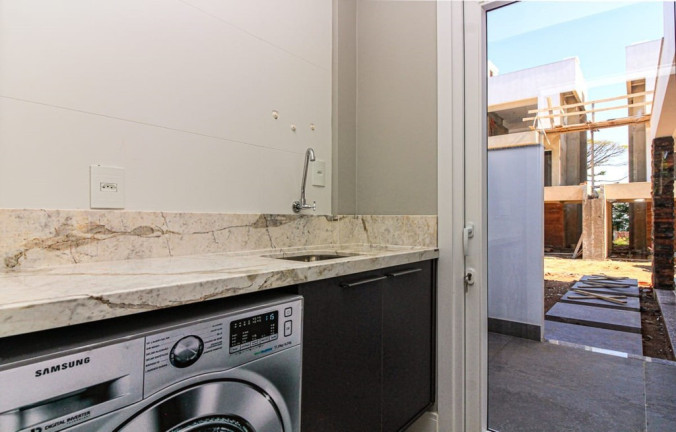 Imagem Casa com 3 Quartos à Venda,  em Ipanema - Porto Alegre