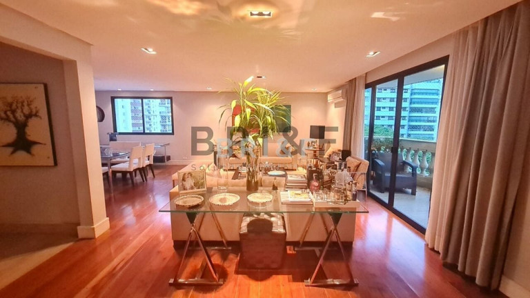 Imagem Apartamento com 3 Quartos para Alugar, 240 m² em Campo Belo - São Paulo Imagem Apartamento com 3 Quartos para Alugar, 240 m² em Campo Belo - São Paulo
