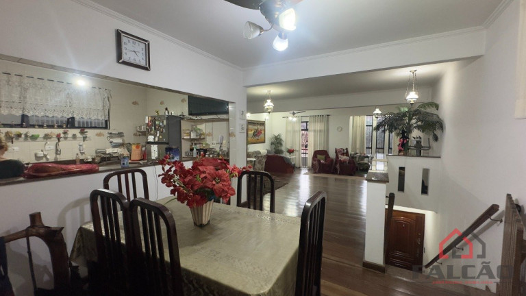 Imagem Casa com 3 Quartos à Venda, 234 m² em Embaré - Santos Imagem Casa com 3 Quartos à Venda, 234 m² em Embaré - Santos