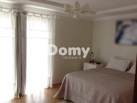 Imagem Casa de Condomínio com 3 Quartos à Venda, 230 m² em América - Joinville