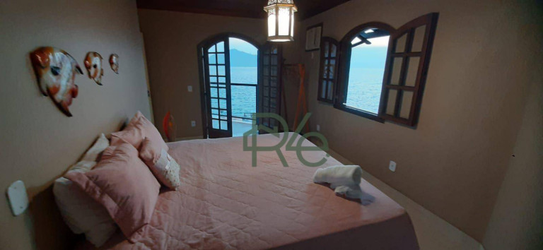 Imagem Casa com 3 Quartos à Venda, 200 m² em Vila Velha - Angra Dos Reis