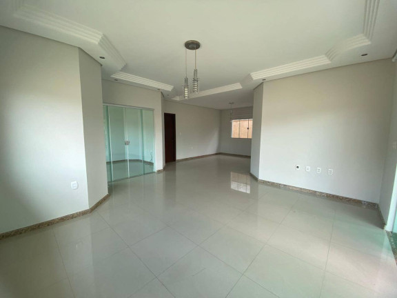 Imagem Casa com 5 Quartos para Alugar, em Outeiro Da Glória - Porto Seguro Imagem Casa com 5 Quartos para Alugar, em Outeiro Da Glória - Porto Seguro