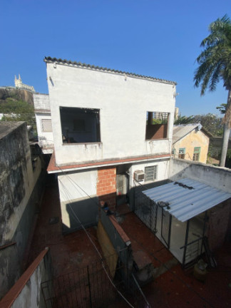 Imagem Casa com 3 Quartos à Venda, 200 m² em Olaria - Rio De Janeiro Imagem Casa com 3 Quartos à Venda, 200 m² em Olaria - Rio De Janeiro