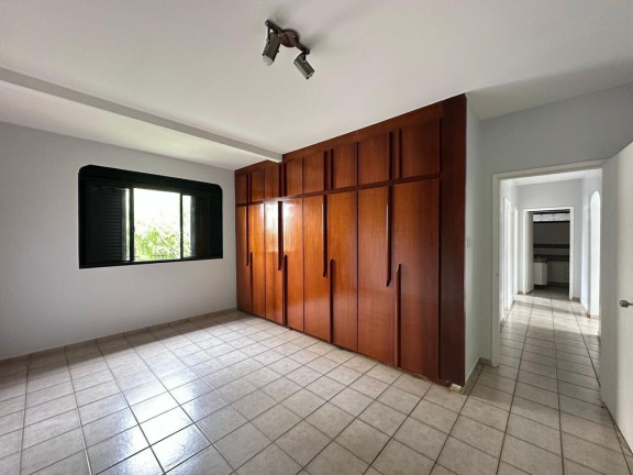 Imagem Casa com 3 Quartos à Venda, 373 m² em Setor Central - Goiânia Imagem Casa com 3 Quartos à Venda, 373 m² em Setor Central - Goiânia