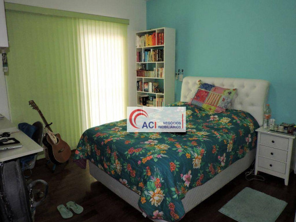 Imagem Casa com 4 Quartos à Venda, 400 m² em Granja Viana - Carapicuíba Imagem Casa com 4 Quartos à Venda, 400 m² em Granja Viana - Carapicuíba