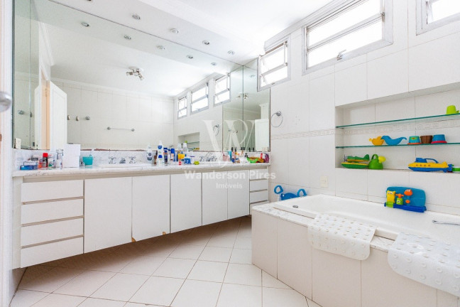Imagem Apartamento com 3 Quartos à Venda, 335 m² em Itaim Bibi - São Paulo Imagem Apartamento com 3 Quartos à Venda, 335 m² em Itaim Bibi - São Paulo