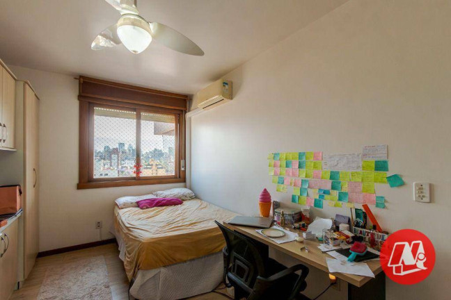 Imagem Apartamento com 3 Quartos à Venda, 158 m² em Rio Branco - Porto Alegre Imagem Apartamento com 3 Quartos à Venda, 158 m² em Rio Branco - Porto Alegre